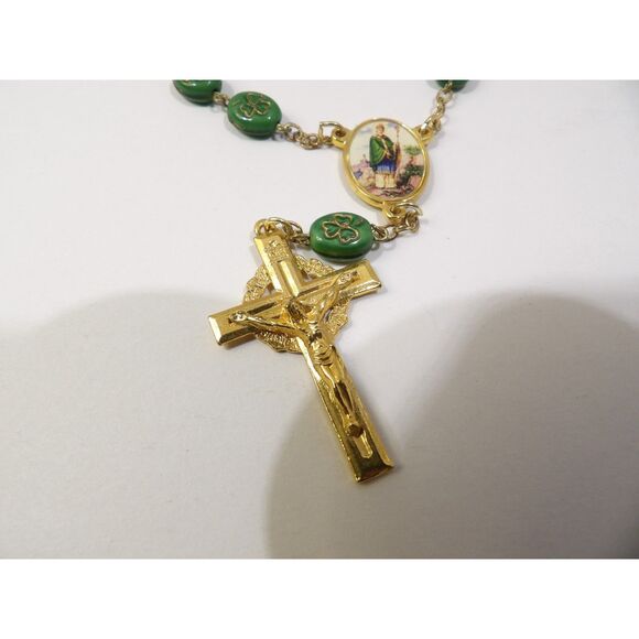 Irish shamrock St. Patrick rosary bracelet green glass beads, crucifix - Picture 9 of 12